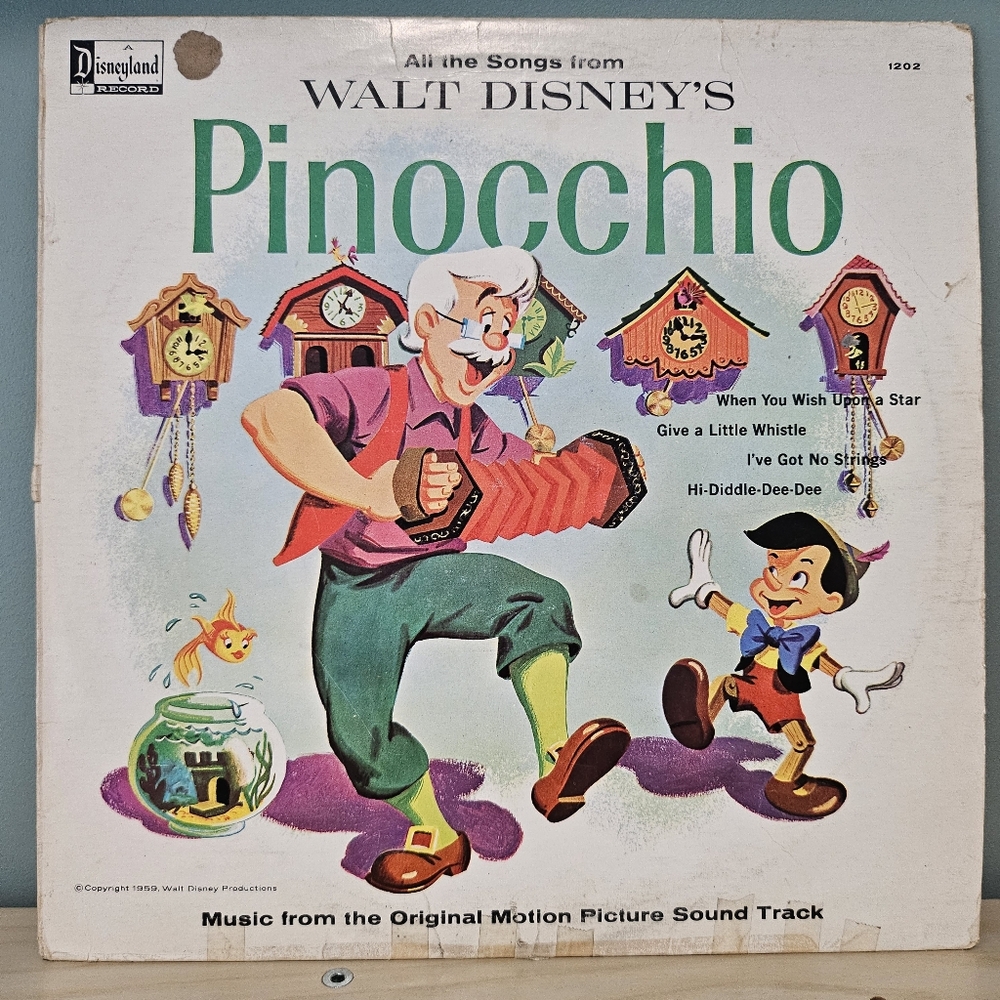 💛 VTG Disney Pinocchio Soundtrack vinyl record EUC